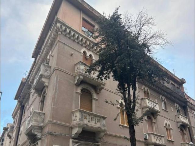 Appartamento in in affitto da privato a Messina via Antonio Laudamo, 32, arredato, da privato, ascensore TrovaCasa