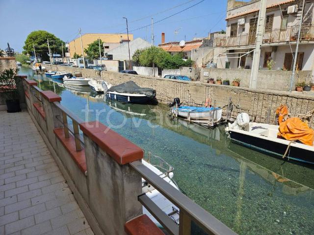 Appartamento in in affitto da privato a Messina via Santa Domenica, 44, arredato, posto auto, terrazzo TrovaCasa
