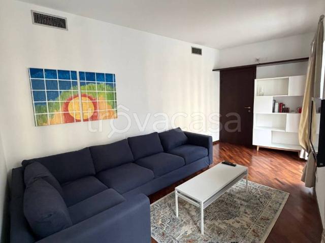 Appartamento in in affitto da privato a Milano corso Buenos Aires, 4, da privato, doppia esposizione, contesto signorile TrovaCasa