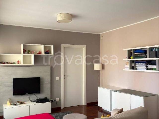 Appartamento in in affitto da privato a Milano piazza della Trivulziana, 5, arredato, terrazzo, da privato TrovaCasa