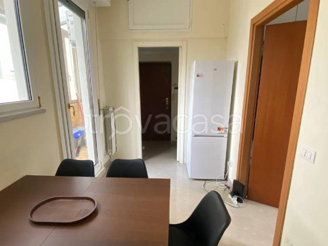 Appartamento in in affitto da privato a Milano via Tobruk, 2, da privato, doppi vetri, balcone TrovaCasa