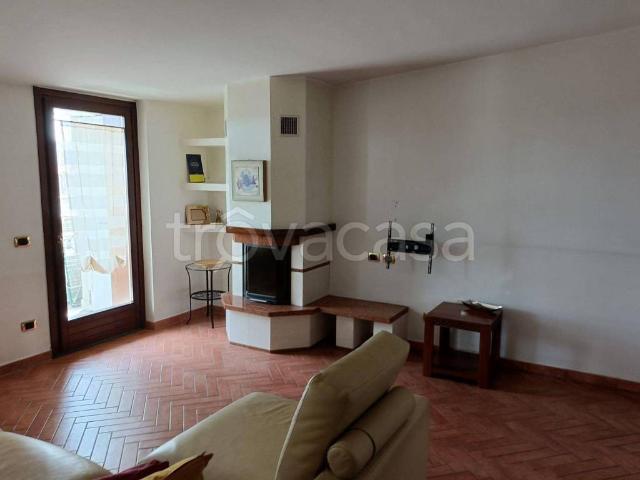 Appartamento in in affitto da privato a Milano via Varesina, 115, arredato, giardino, box TrovaCasa