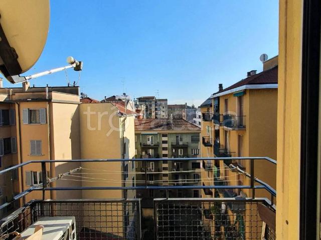 Appartamento in in affitto da privato a Milano via Vespri Siciliani, 19, da privato, ultimo piano, riscaldamento centralizzato TrovaCasa