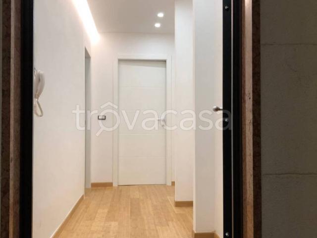 Appartamento in in affitto da privato a Milano via Alfonso Capecelatro, da privato, aria condizionata, balcone TrovaCasa