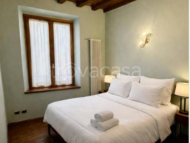 Appartamento in in affitto da privato a Milano via Corsico, 9, da privato, travi a vista, ascensore TrovaCasa