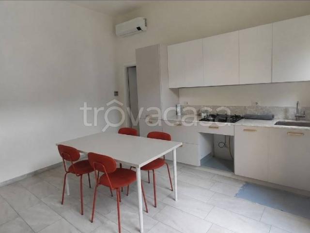 Appartamento in in affitto da privato a Milano via Decemviri, 6, da privato, ristrutturato, vicinanze negozi TrovaCasa