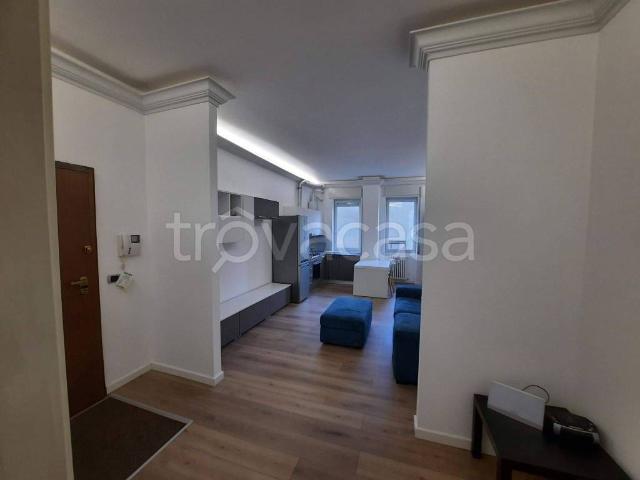 Appartamento in in affitto da privato a Milano via Eugenio Villoresi, 5, arredato, da privato, ascensore TrovaCasa