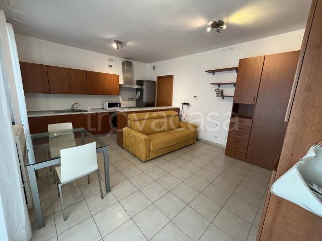 Appartamento in in affitto da privato a Milano via Giacomo Manzù, 6, arredato, box, terrazzo TrovaCasa