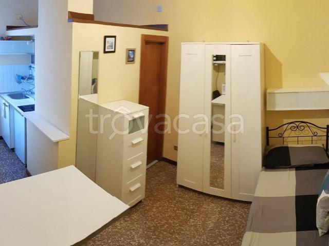 Appartamento in in affitto da privato a Milano via Gianfranco Zuretti, 35, arredato, da privato, centrale TrovaCasa