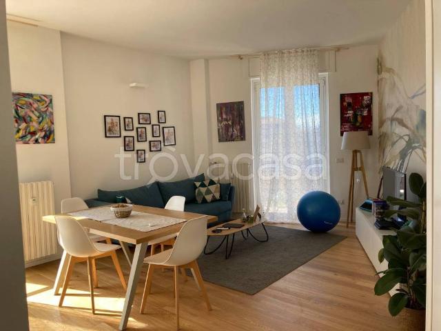 Appartamento in in affitto da privato a Milano via Giuseppe Ripamonti, 150, da privato, luminoso, balcone TrovaCasa