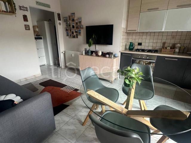 Appartamento in in affitto da privato a Milano via Ignazio Ciaia, 4, da privato, parzialmente arredato, vista sui tetti TrovaCasa