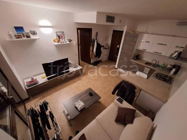 Appartamento in in affitto da privato a Milano via Luigi Mengoni, 11, arredato, giardino, box TrovaCasa