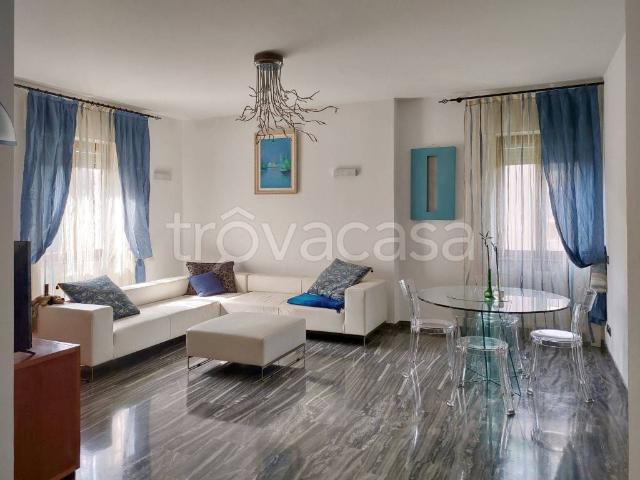 Appartamento in in affitto da privato a Milano via Oreste Salomone, 21, box, da privato, balcone TrovaCasa
