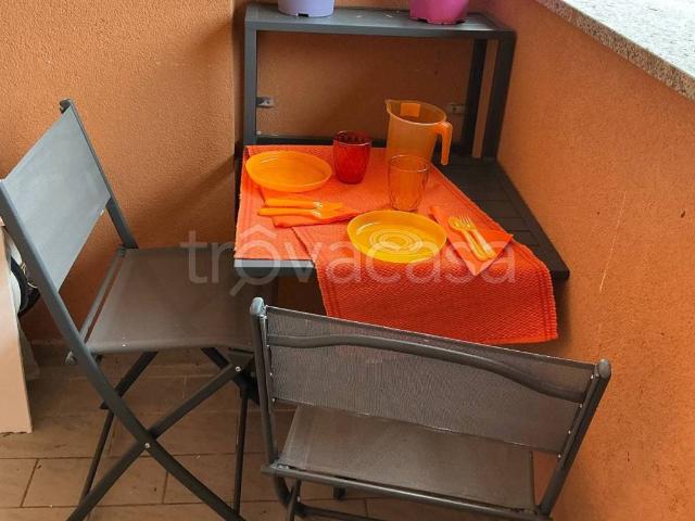 Appartamento in in affitto da privato a Milano via Parenzo, 10, da privato, ultimo piano, vicinanze negozi TrovaCasa