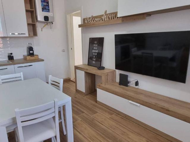 Appartamento in in affitto da privato a Milano via Pesaro, 9, da privato, lavastoviglie, cucina a vista TrovaCasa