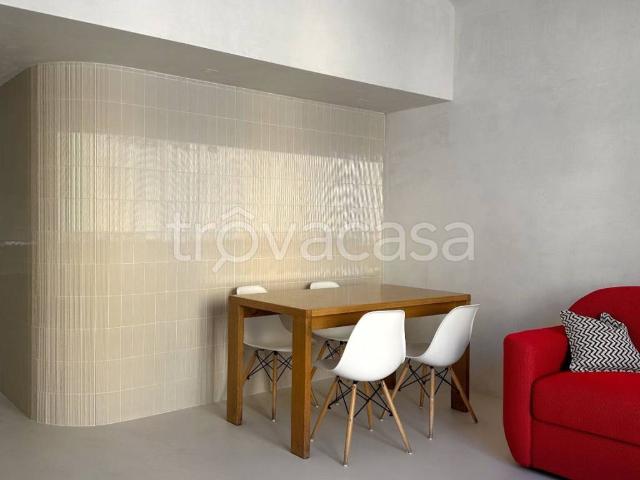Appartamento in in affitto da privato a Milano via Pietro Maroncelli, 9, arredato, terrazzo, da privato TrovaCasa