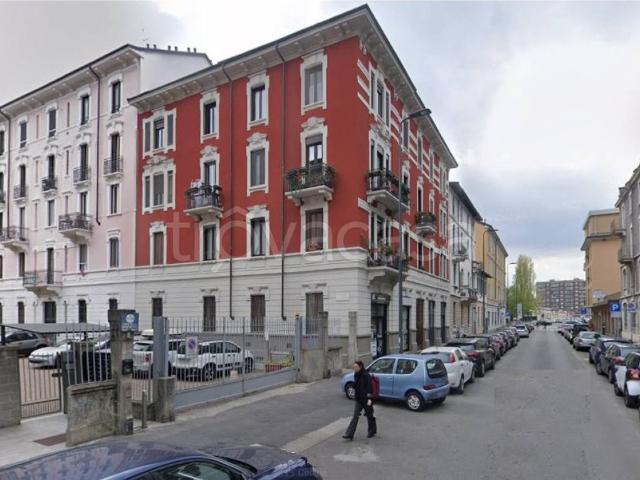 Appartamento in in affitto da privato a Milano via Ruggero Bonghi, 6, da privato, ristrutturato, cantina TrovaCasa