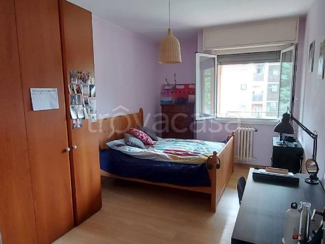 Appartamento in in affitto da privato a Milano via Santa Teresa, 50, da privato, vicinanze negozi, giardino condominiale TrovaCasa