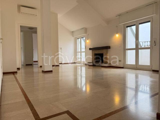 Appartamento in in affitto da privato a Milano via San Luca, 10, da privato, ascensore, doppi servizi TrovaCasa