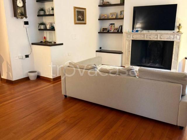 Appartamento in in affitto da privato a Milano viale Montello, giardino, posto auto, da privato TrovaCasa