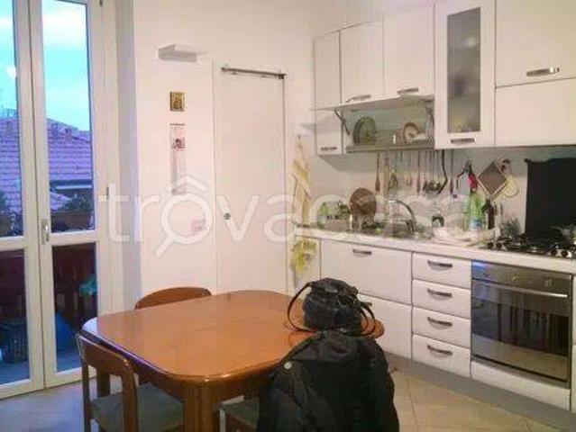 Appartamento in in affitto da privato a Milano viale Argonne, da privato, doppia esposizione, ristrutturato TrovaCasa