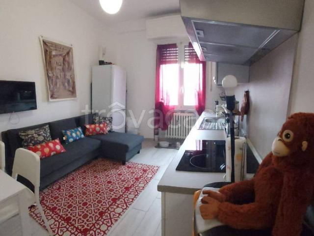 Appartamento in in affitto da privato a Milano viale Cassala, 9, arredato, da privato, lavatrice TrovaCasa