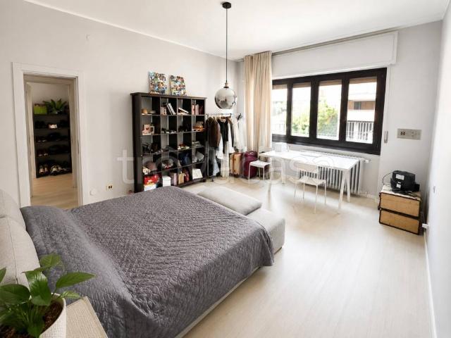 Appartamento in in affitto da privato a Milano viale Faenza, terrazzo, da privato, studio TrovaCasa