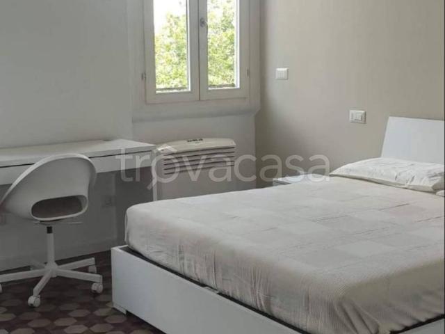 Appartamento in in affitto da privato a Milano viale Umbria, 56, arredato, da privato, ascensore TrovaCasa