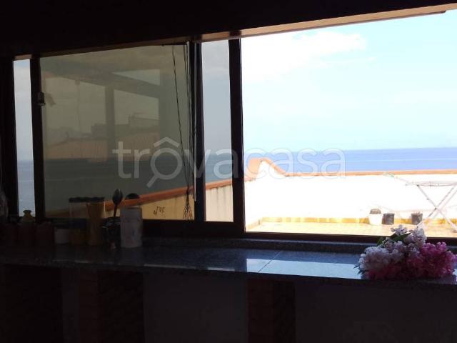 Appartamento in in affitto da privato a Milazzo via Spiaggia di Ponente, 94, arredato, terrazzo, da privato TrovaCasa
