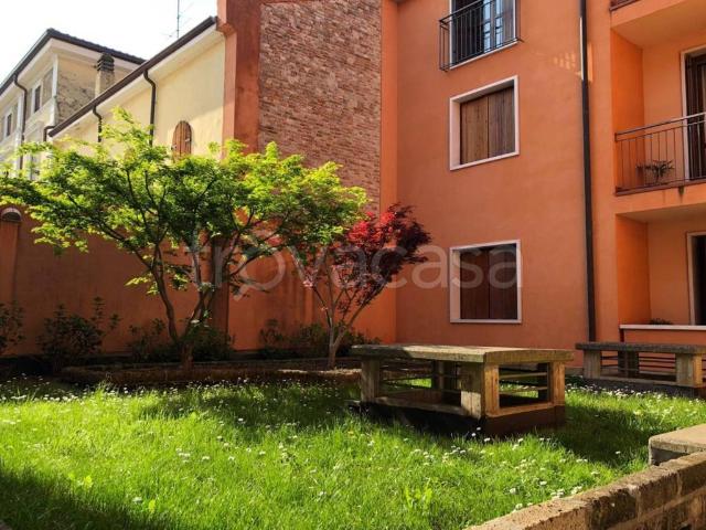Appartamento in in affitto da privato a Nogara via Vittorio Emanuele iii, 18, arredato, giardino privato, posto auto TrovaCasa