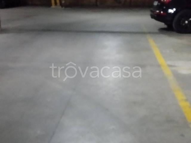 Appartamento in in affitto da privato a Napoli centro Direzionale, a 3, posto auto, da privato TrovaCasa