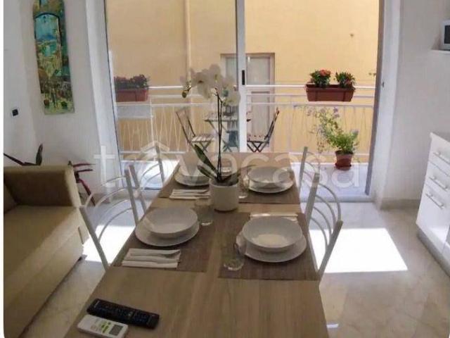 Appartamento in in affitto da privato a Napoli vico dei Zuroli, 42, da privato, ascensore TrovaCasa