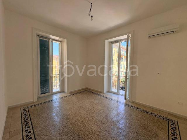 Appartamento in in affitto da privato a Napoli via Bartolomeo Caracciolo, da privato, ascensore, ristrutturato TrovaCasa