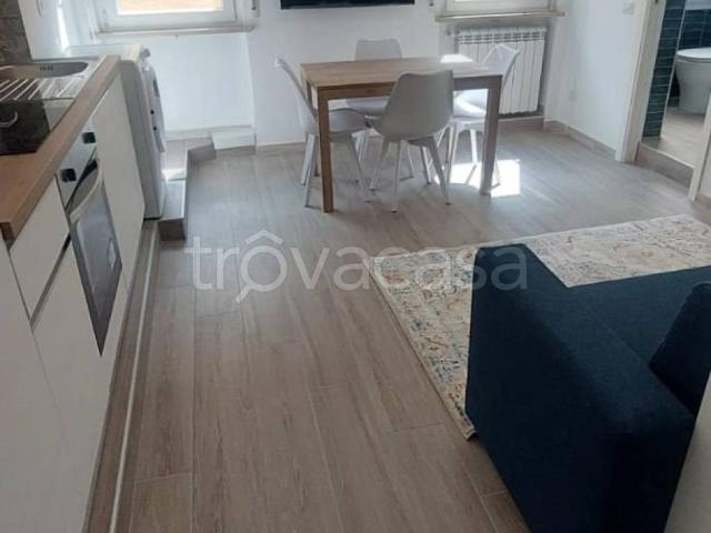 Appartamento in in affitto da privato a Napoli via del Trivio, 55, da privato, ascensore, centrale TrovaCasa