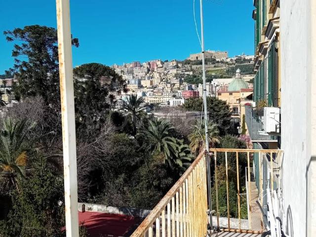 Appartamento in in affitto da privato a Napoli via Monte di Dio, 49, da privato, riscaldamento autonomo, ascensore TrovaCasa