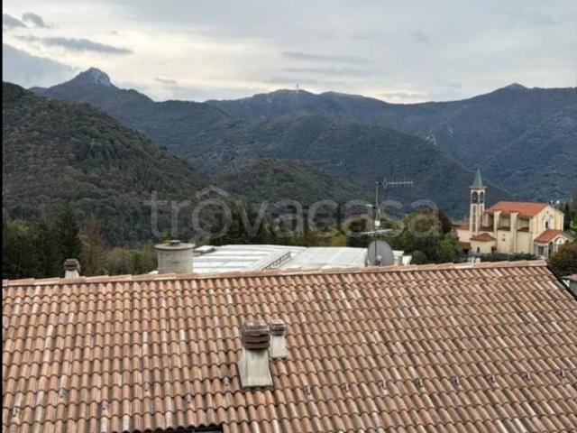 Appartamento in in affitto da privato a Sormano via g. Testori, 7, da privato, lavatrice, box doccia TrovaCasa