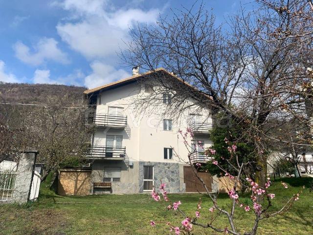 Appartamento in in affitto da privato a Saint Denis località Capoluogo, 84, giardino, da privato, centrale TrovaCasa