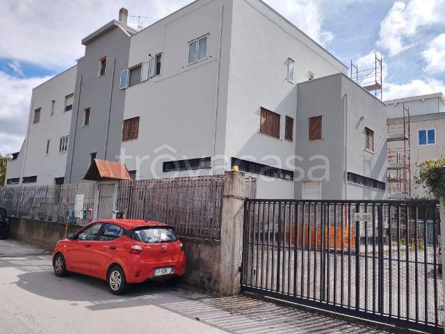 Appartamento in in affitto da privato a Salerno via Cupa San Martino, 6, terrazzo, da privato, caminetto TrovaCasa