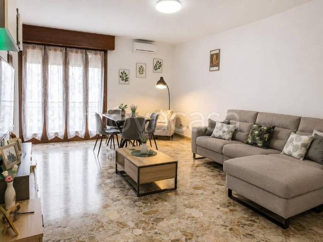 Appartamento in in affitto da privato a San Donà di Piave via Tredici Martiri, 26, arredato, da privato, ascensore TrovaCasa