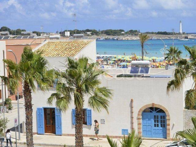 Appartamento in in affitto da privato a San Vito lo Capo piazza Marinella, 12, da privato, doppi vetri, infissi in legno TrovaCasa