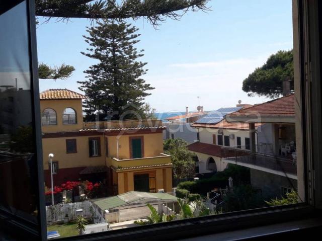 Appartamento in in affitto da privato a Santa Marinella via Flaminia Odescalchi, 15, da privato, balcone, cucina abitabile TrovaCasa