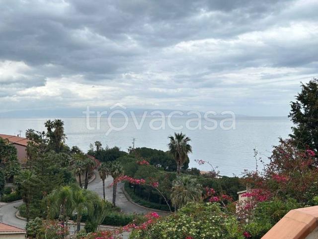 Appartamento in in affitto da privato a Sant'Alessio Siculo via Consolare Valeria, 396, giardino, terrazzo, da privato TrovaCasa