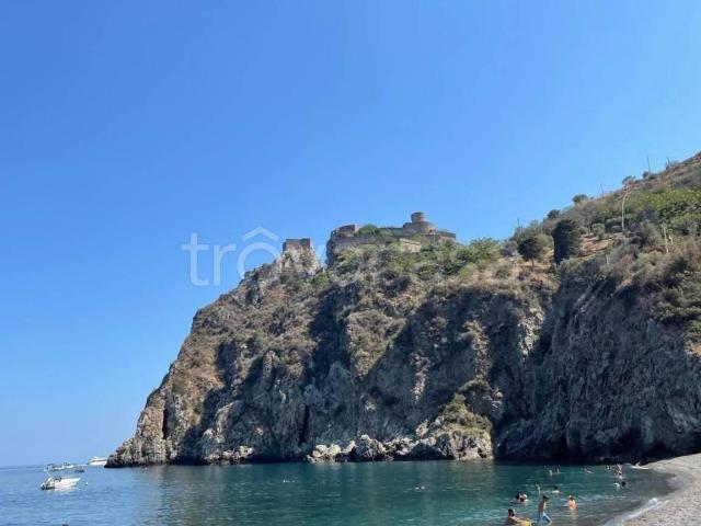 Appartamento in in affitto da privato a Sant'Alessio Siculo via Lungomare, 252, arredato, da privato, buono stato TrovaCasa