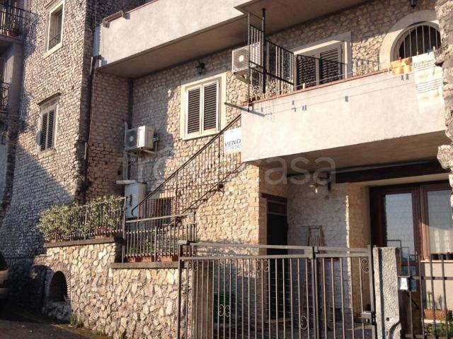 Appartamento in in affitto da privato a Sant'Angelo Romano via Francesco Russi, 5, arredato, da privato, balcone TrovaCasa