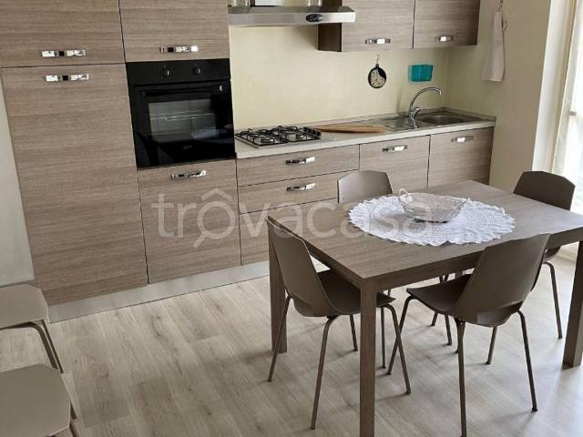 Appartamento in in affitto da privato a Santhià via Tagliamento, 1, arredato, da privato, ascensore TrovaCasa