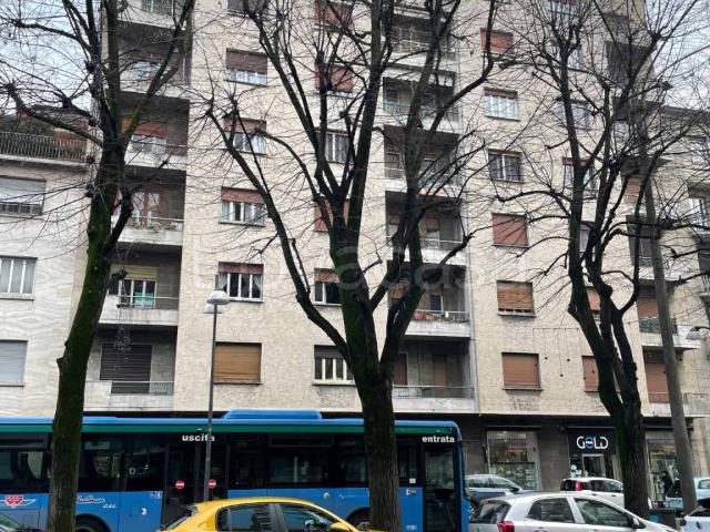 Appartamento in in affitto da privato a Saronno piazza Luigi Cadorna, 12, arredato, da privato, ascensore TrovaCasa