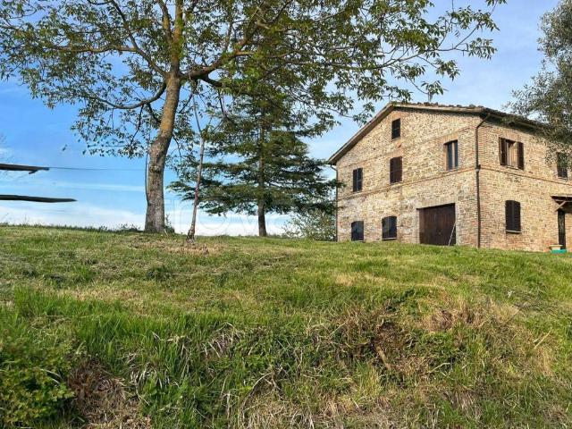 Appartamento in in affitto da privato a Sarnano contrada Colleciccangelo, 350, da privato, caminetto, rustico TrovaCasa