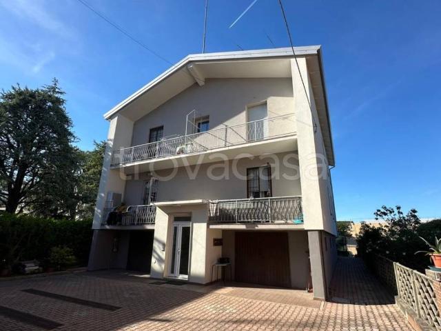 Appartamento in in affitto da privato a Sasso Marconi via Borgo Nuovo, da privato, buono stato, balcone TrovaCasa