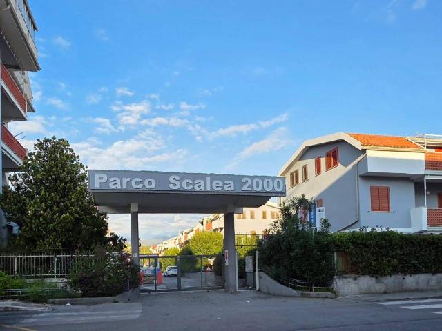 Appartamento in in affitto da privato a Scalea via Fiume Lao, 465, posto auto, da privato, centrale TrovaCasa