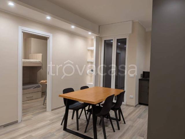 Appartamento in in affitto da privato a Senago via dell'Alpino, 24, da privato, vista panoramica, ascensore TrovaCasa